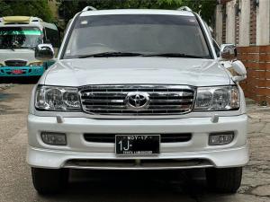 2001 Toyota Land Cruiser Used Car