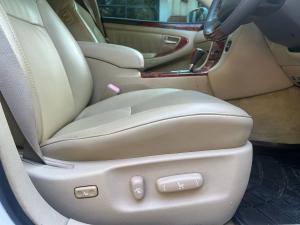 2004-toyota-crown-royal-saloon-used-car-online-car-sale-ad-yangon-myanmar