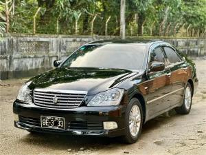 2006 Toyota Crown Royal motor car for sale in Myanmar car market and price.