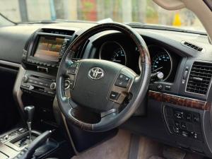 2010-toyota-land-cruiser-zx-used-car-online-car-sale-ad-yangon-myanmar