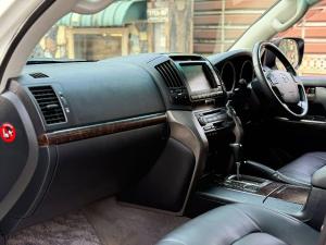 2010-toyota-land-cruiser-zx-used-car-online-car-sale-ad-yangon-myanmar