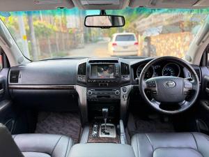 2010-toyota-land-cruiser-zx-used-car-online-car-sale-ad-yangon-myanmar