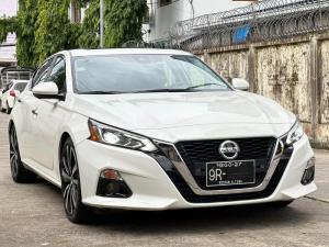 2019 Nissan Altima Grade Full motor car for sale in Myanmar car market and price.