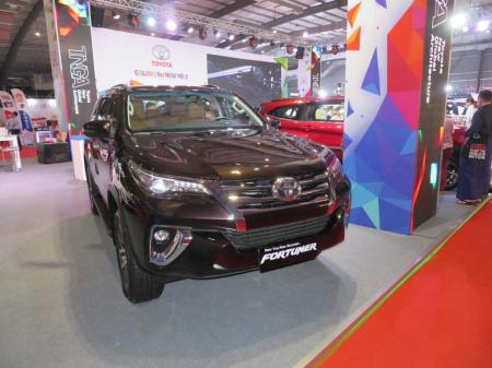 Toyota Fortuner. Price $63,800. 2.8 L Turbo. 6 speed automatic transmission. Cooler Box. 6 speakers.