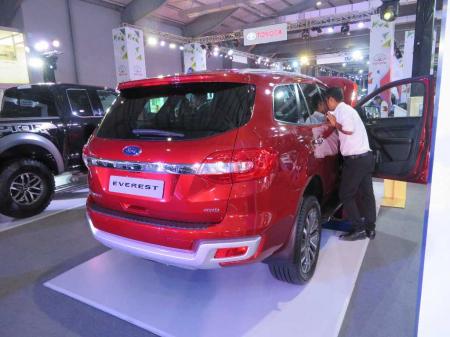 ford everest. price usd 69000.